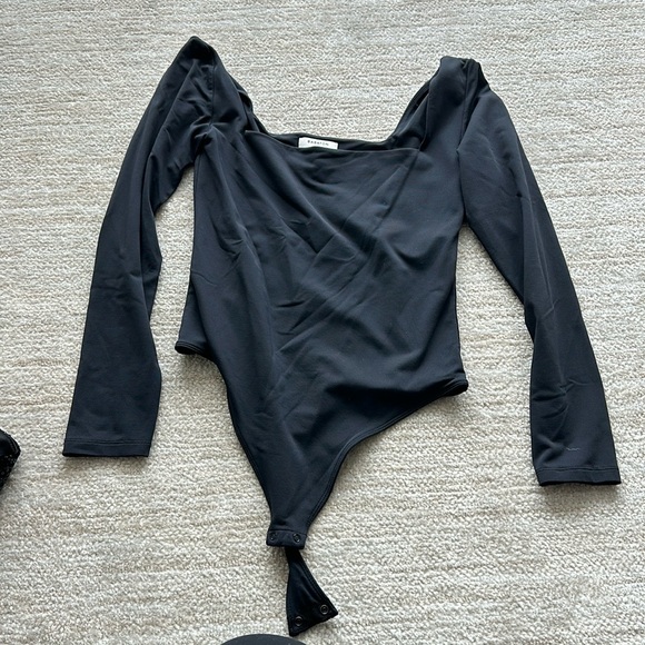 Aritzia Bodysuit Size L - Picture 1 of 6